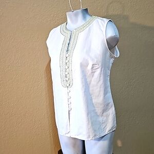 Zoe D. Sleeveless Top Size Large  EUC Linen/Cotton Blend
